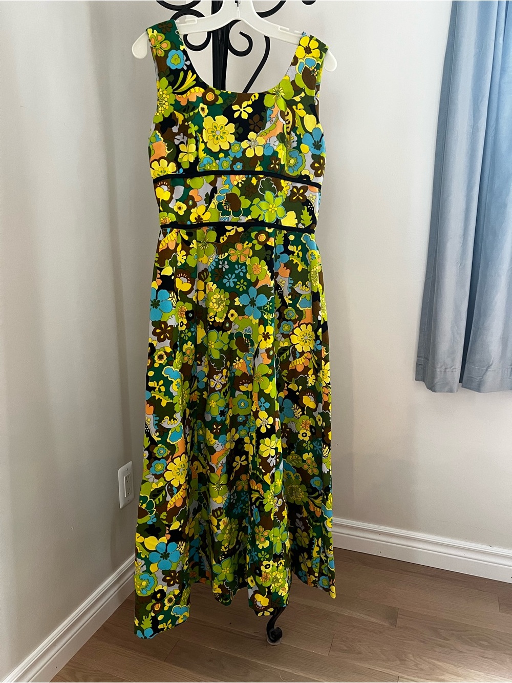 Vintage Sleeveless Floral Maxi Dress in Lime & Teal